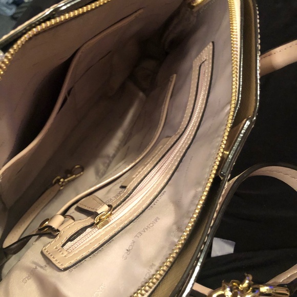 Michael Kors Mercer Patent Dome Satchel - Picture 3 of 6